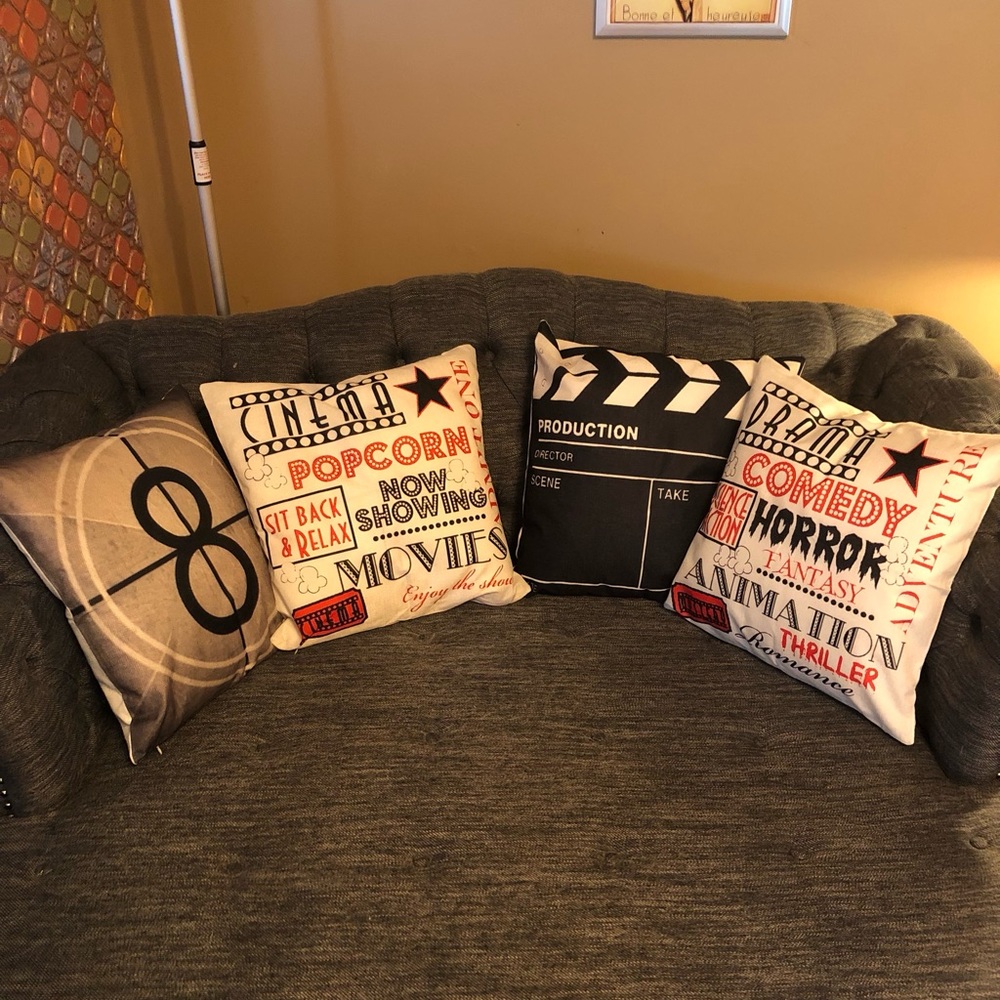 4 Pillows; Inserts Included; Decorative; Retro Movie Themed; Linen Blend; Zip - Picture 4 of 9
